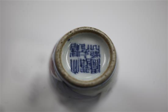 A Chinese underglaze blue and copper red snuff bottle, 1830-1900, 6.1cm